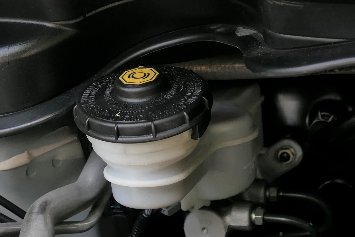high-quality DOT 4 brake fluid